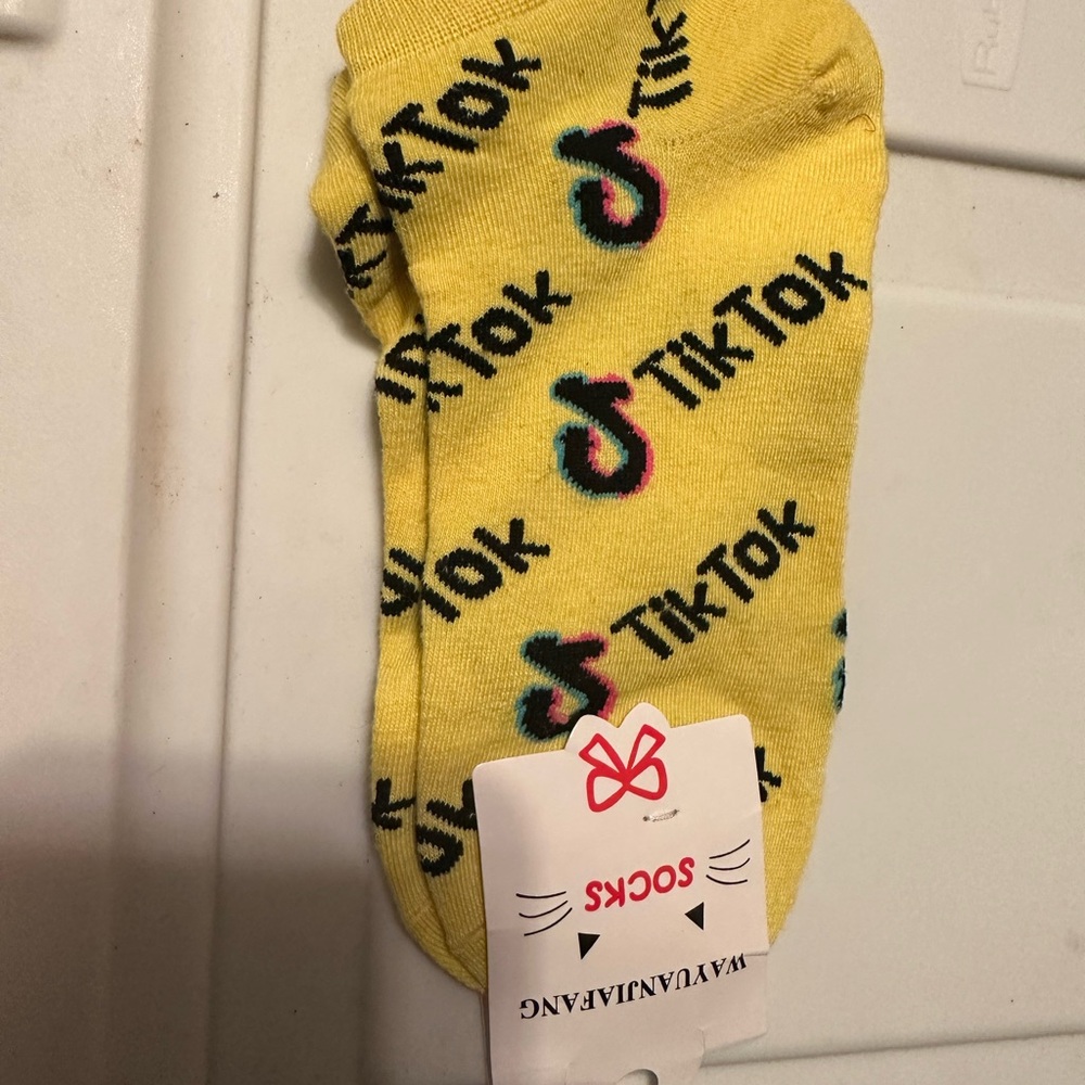 Yellow TikTok Ankle Socks